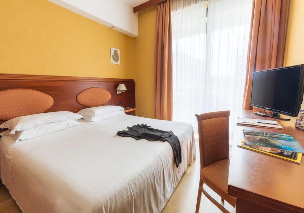 Hotel Nettuno Catania Esterno foto